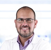 Dra. Silvia Almeida Torres, Pediatra-Neonatóloga en Quito