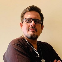 Dr. Telmo Eduardo Fernández Cadena, Médico Internista en Guayaquil