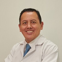 Dr. Darwin Homero Simbaña Lincango, Ginecólogo-Obstetra en Quito