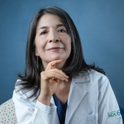 Dra. Lily Burneo Valarezo, Pediatra en Loja