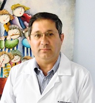 Dr. Roberto Monesterolo, Pediatra en Quito
