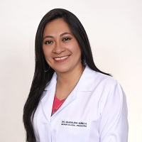 Dra. Magdalena Núñez Eugenio, Pediatra-Neonatóloga en Ambato