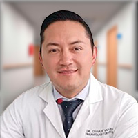 Dr. Oswaldo Adrián Vargas Sanguil, TRAUMATOLOGIA Y ORTOPEDIA en Quito